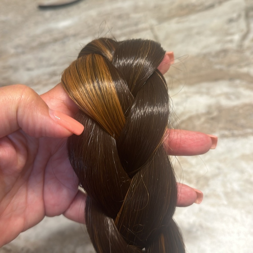 20” Hair Extensions - Picture 6 of 6